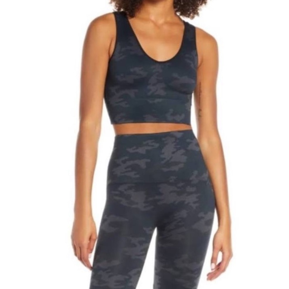 Spanx Look At Me Now bottoms size medium